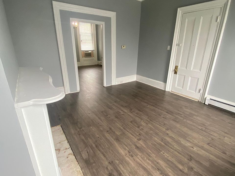 1st image of 60 Lake St #1