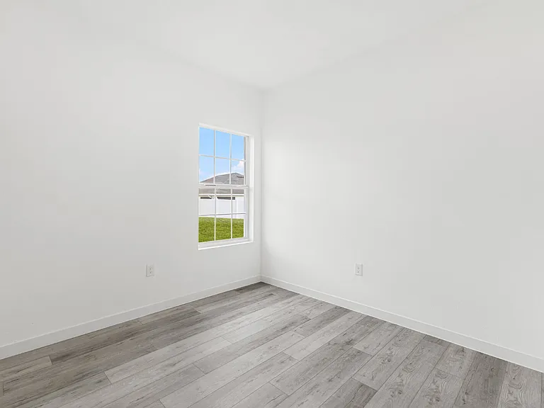 602 Desmoines Ct — Photo 24