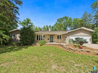 404 Hyden Dr, Alcester, SD 57001