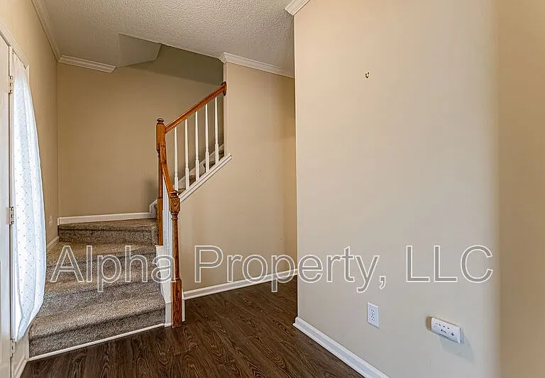 8 Cotter Ln — Photo 3