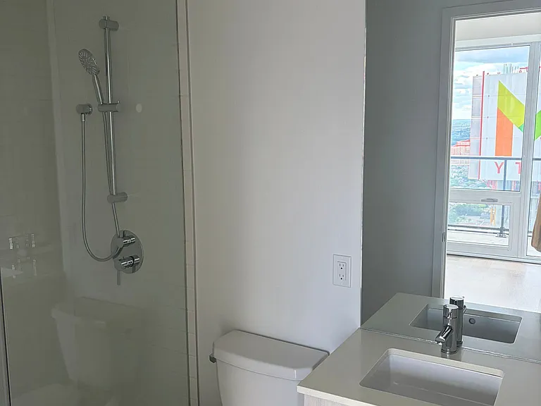 448 Burnhamthorpe Rd W #4001 — Photo 6