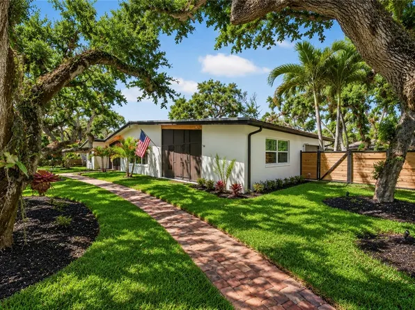 3915 Mockingbird Dr, Vero Beach, FL 32963