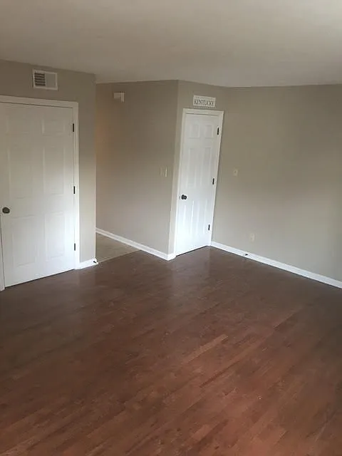 352 High St #1