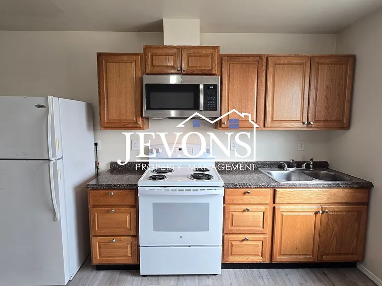 321 Emerald Rd #C — Photo 4