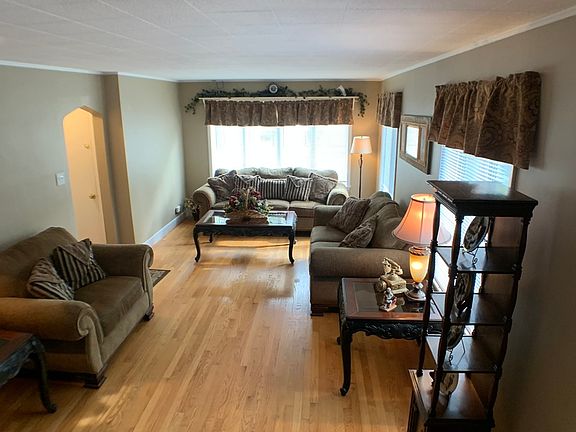 3rd image of 10828 S Homan Ave