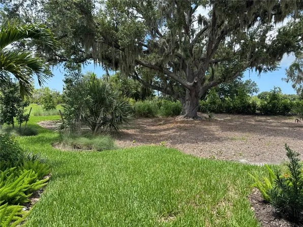 7571 Hawkstone Dr, Sarasota, FL 34241