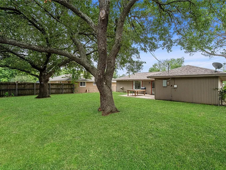 3511 Pecos Ct — Photo 23