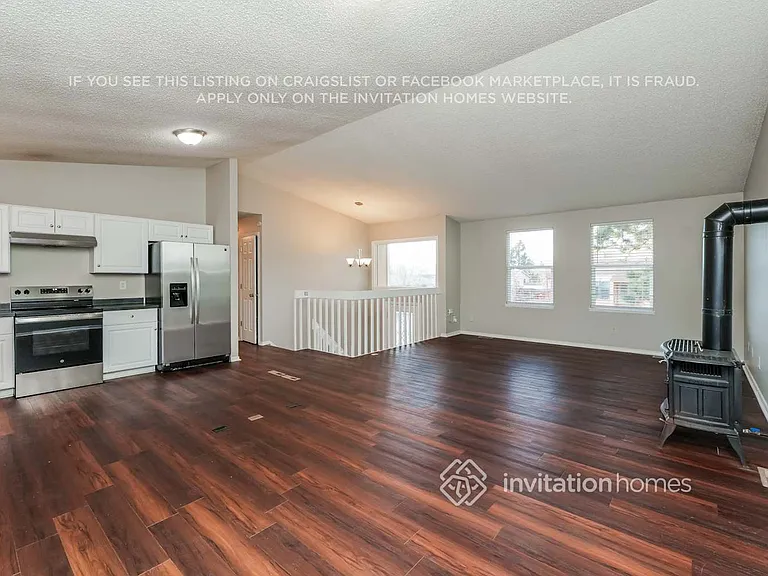 2925 Rhapsody Dr — Photo 5