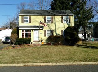519 Lemon St, Warminster, PA 18974