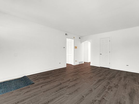4th image of 12510 S Elizabeth St