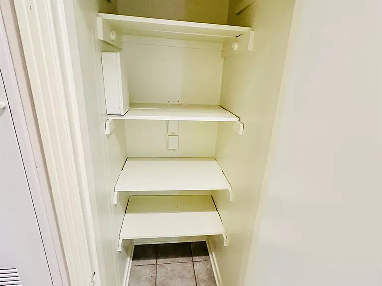 6810 Deatonhill Dr #116 — Photo 14