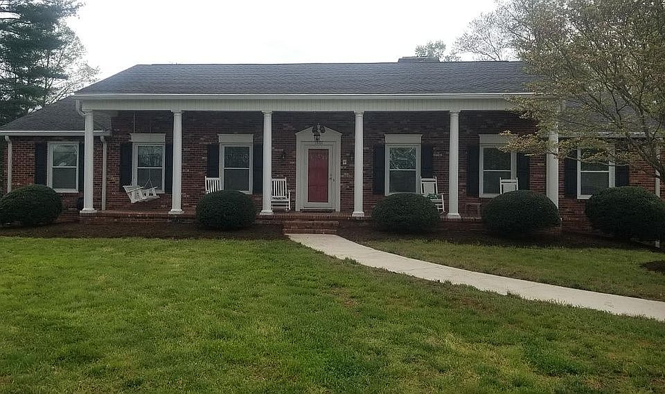 1st image of 1501 W Fairfield Dr