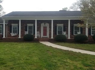 1501 W Fairfield Dr, Mount Airy, NC 27030