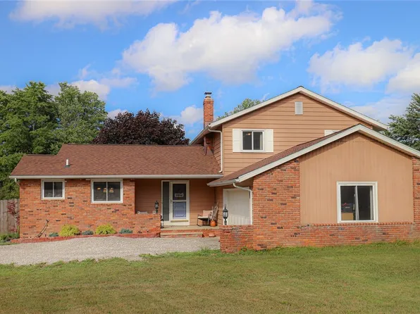 11230 Morningstar Ct, Newbury, OH 44065