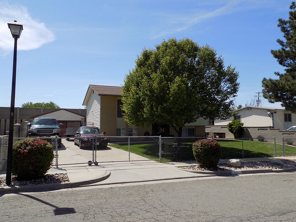 1st image of 4404 S Orleans Way