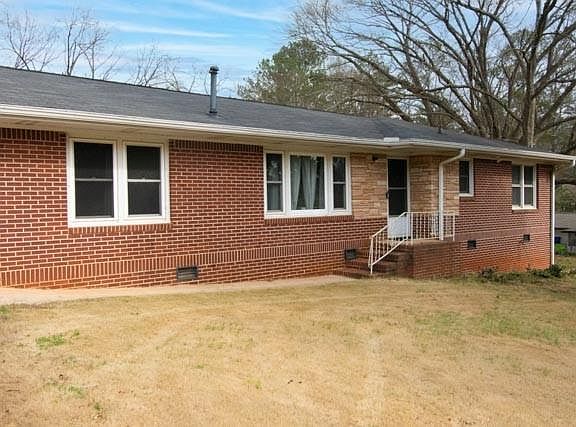 2nd image of 1290 Clay Rd SW