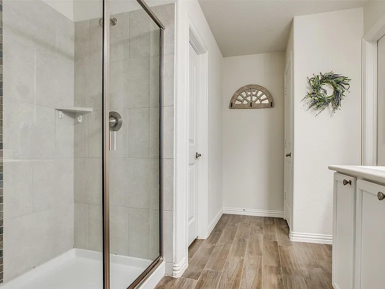 1203 Timberfalls Dr — Photo 9