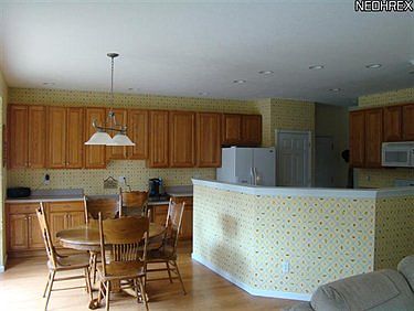 4th image of 8211 Garfield Dr