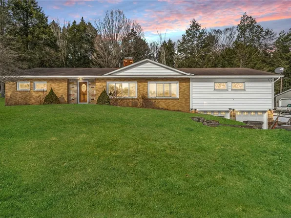 2972 Benshoff Hill Rd, Johnstown, PA 15909