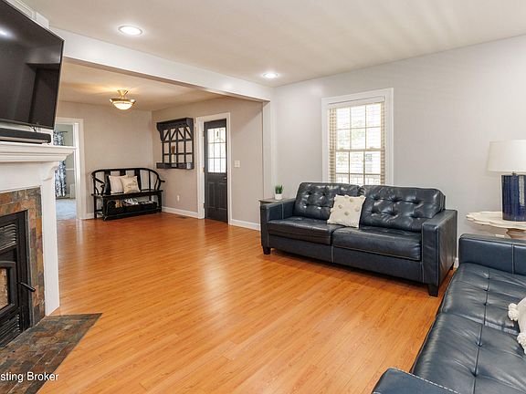 3rd image of 6009 Six Mile Ln