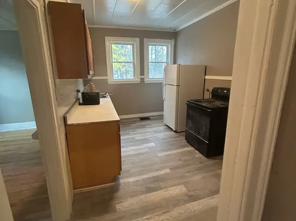 6 Clachan Pl #1, Rumford, ME 04276