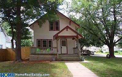 1st image of 749 1st St