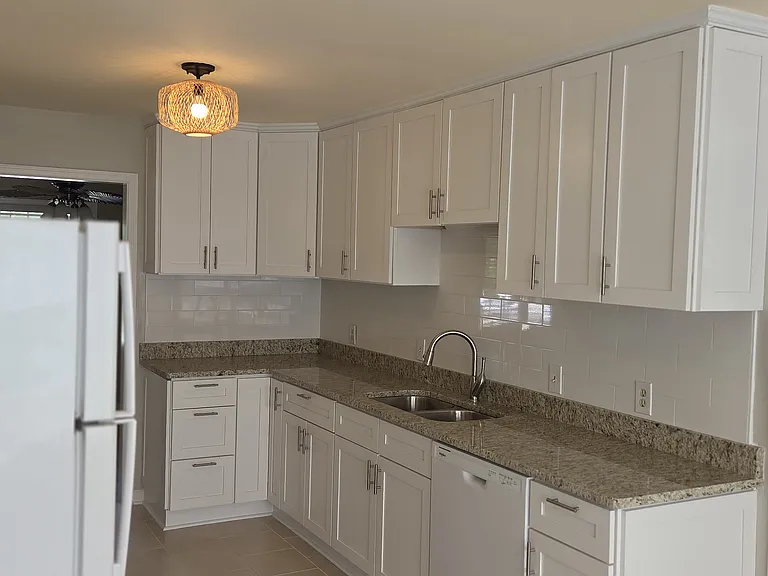 124 Cedar Vale Dr — Photo 6