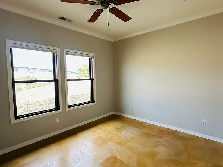 464 Sonoma Mountain Rd — Photo 7