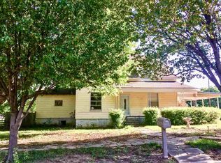 120 E Tahlequah Ave, Sulphur, OK 73086