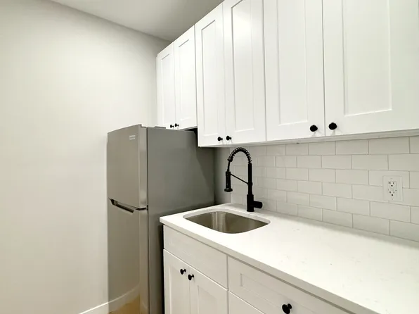 32 W Main St #208, Norwalk, CT 06851