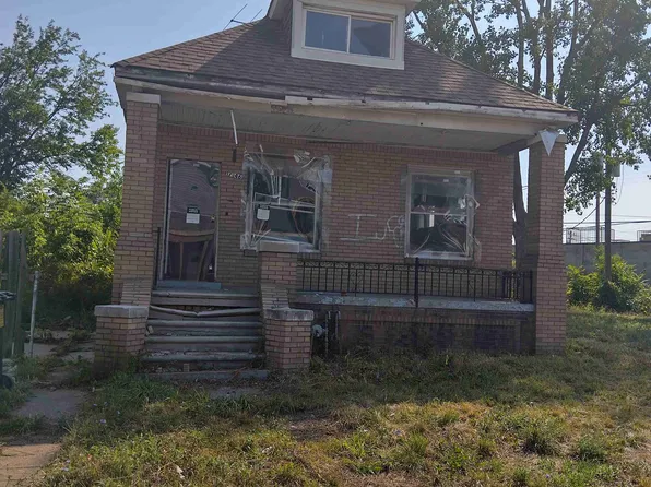 17146 Fenelon St, Hamtramck, MI 48212