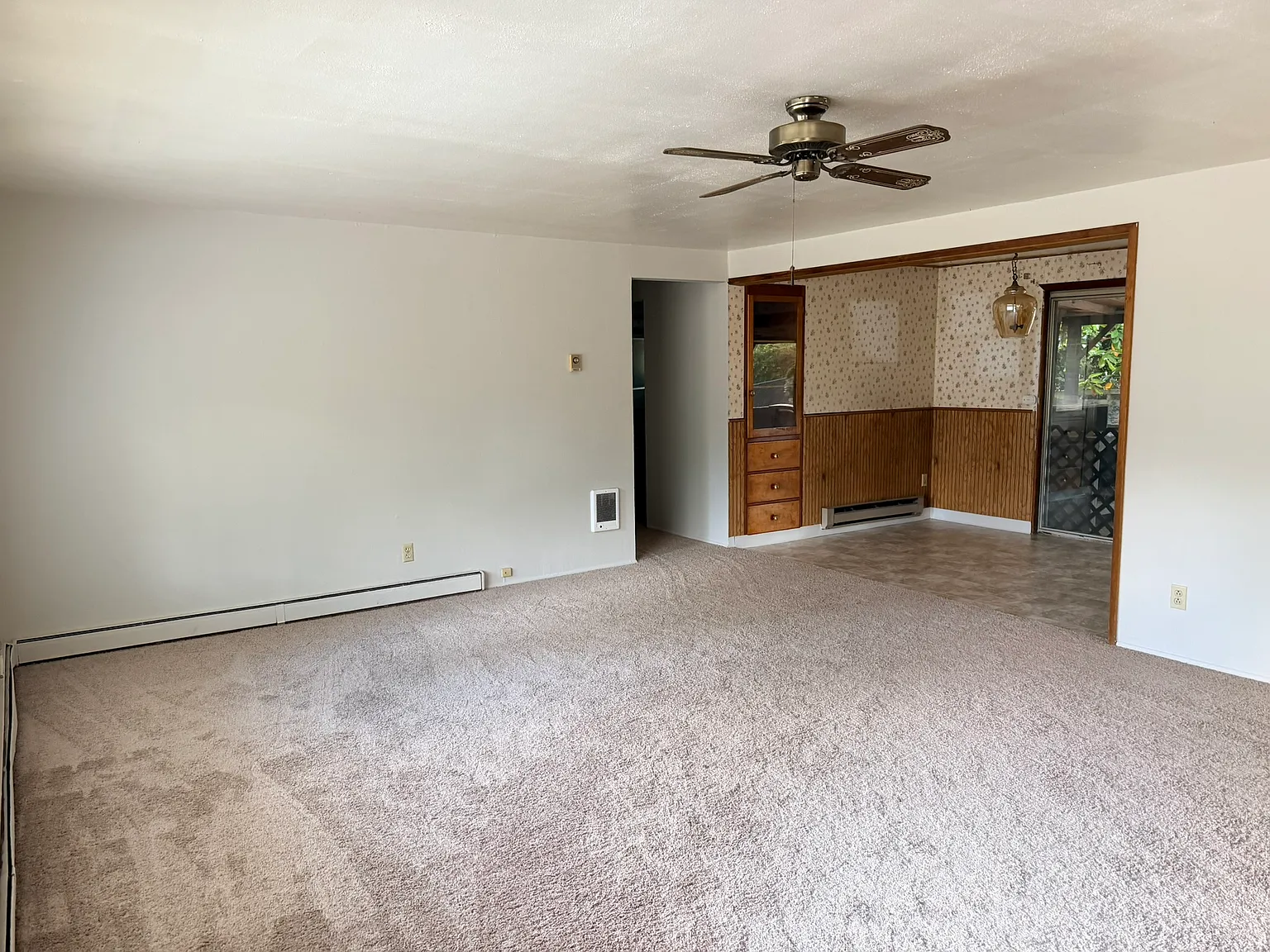3 bed, 1032 sqft, $1,995 — Photo 3
