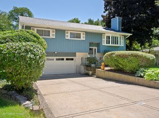 4N339 Kaelin Rd, West Chicago, IL 60185