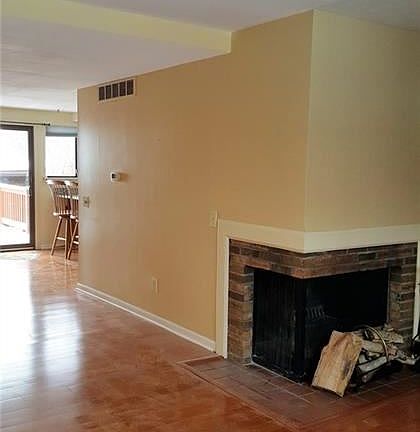 3rd image of 156 Camberley Pl
