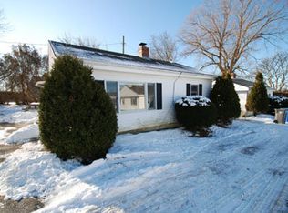 8 Easton Ter, Middletown, RI 02842