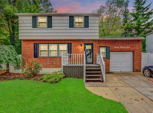 2028 Bellmore Ave, Merrick, NY 11566