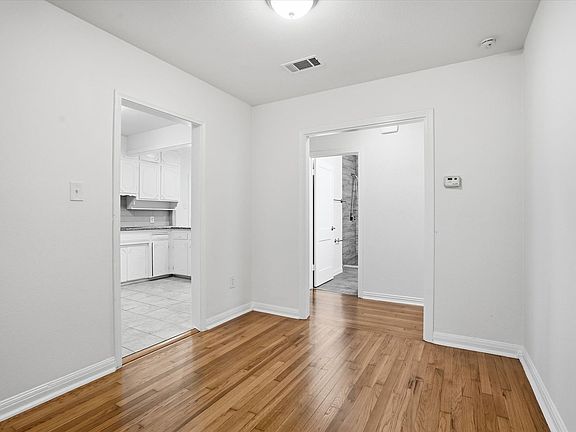 4th image of 6308 Malvey Ave