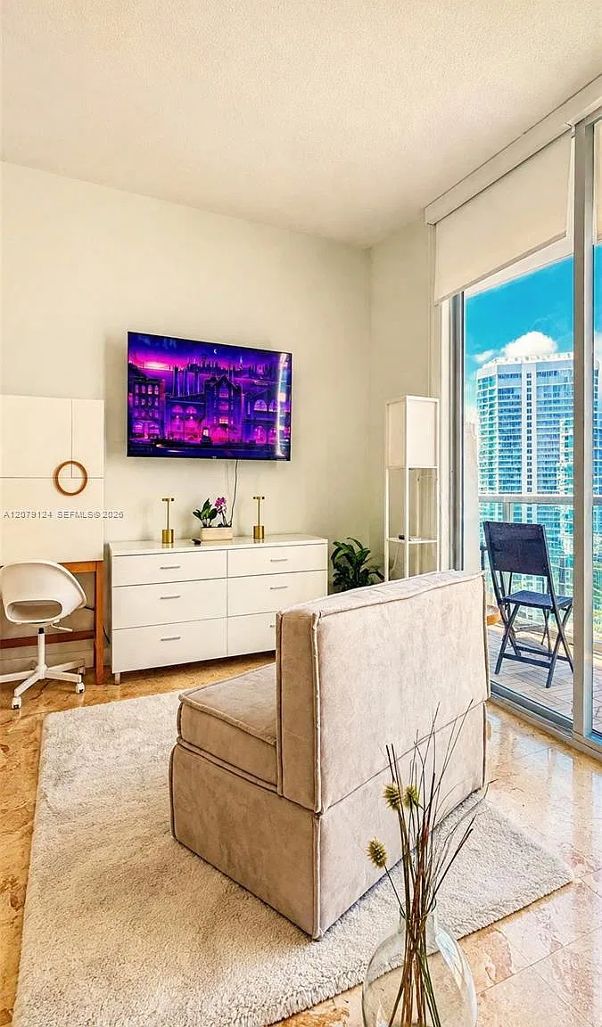 1060 Brickell Condo — Photo 3