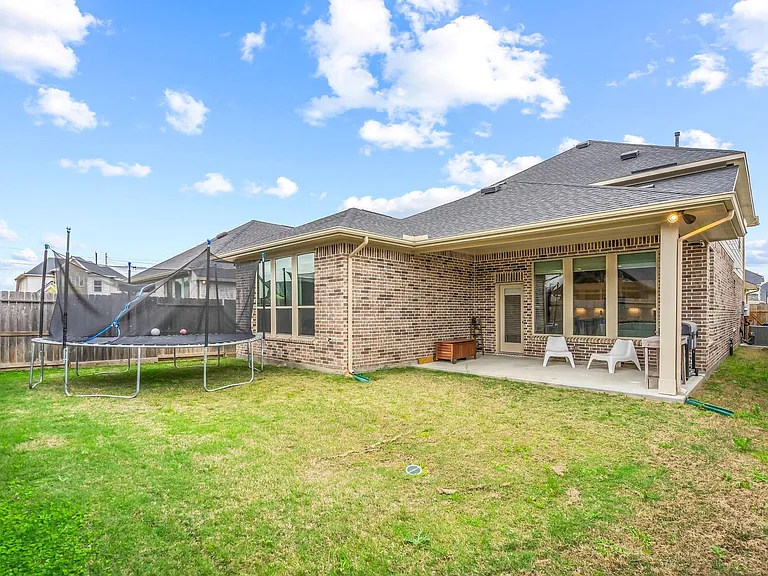 4106 Sherman Oak Ln — Photo 30