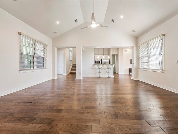 4th image of 2714 S Everest Ave
