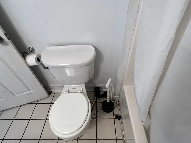 1235 W Cary St — Photo 27