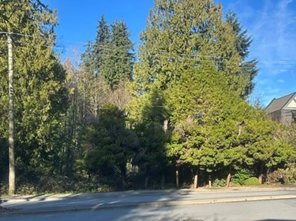 3612 Mount Seymour Pkwy, North Vancouver, BC V7H 2Y5