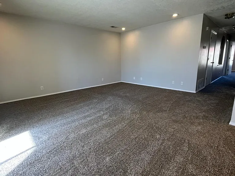 805 Country Club Ave #2H — Photo 3