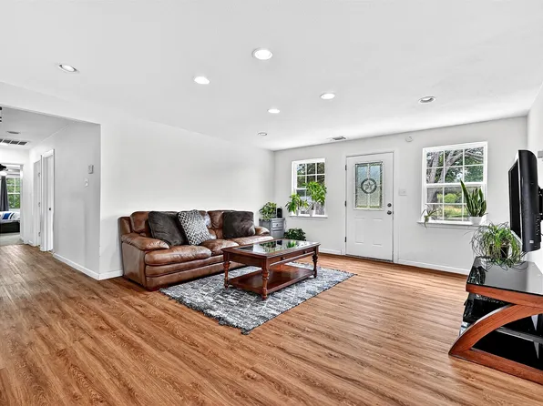 231 Juniper Dr, Pottsboro, TX 75076