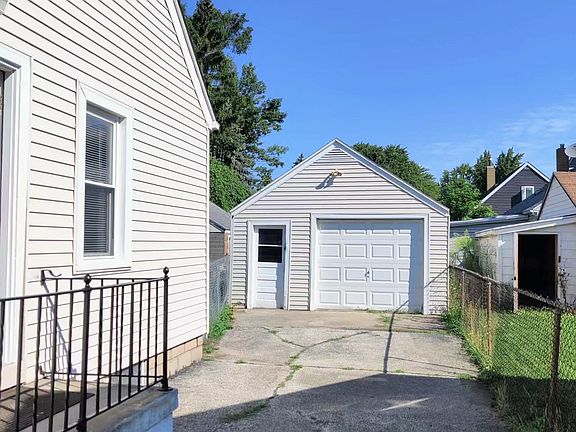 2nd image of 578 Stoker Dr