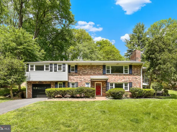 6360 Burton Cir, Falls Church, VA 22041