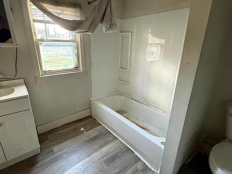 803 E Whitmer St — Photo 33
