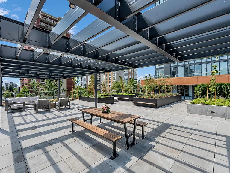 128 W 15th St #2101 — Photo 24