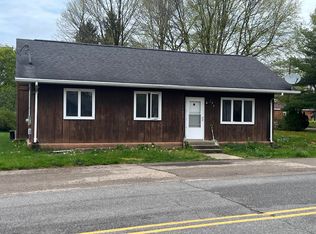 137 Marshall St, Ceresco, MI 49033