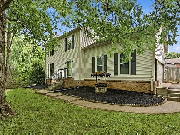 2nd image of 302 Andes Dr